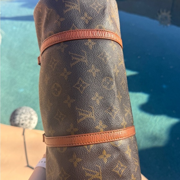 Authentic Louis Vuitton Papillon 30 - Picture 3 of 14